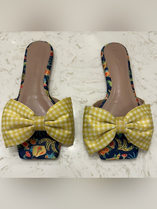 Betsey Johnson Shoes - Betsey Johnson Skyee Gingham Bow Fruit Slide Sandals 7.5